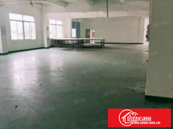 龙岗南联社区1300平方新装修水电齐全带2T货梯厂房优惠出租