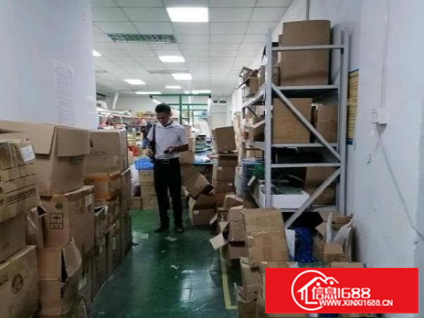 福永塘尾地铁站附近楼上带装修，配套齐全方便招工