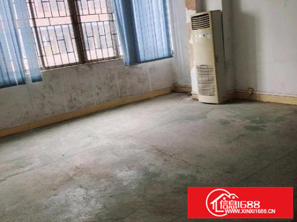 招工便利，八流量大，出入方便