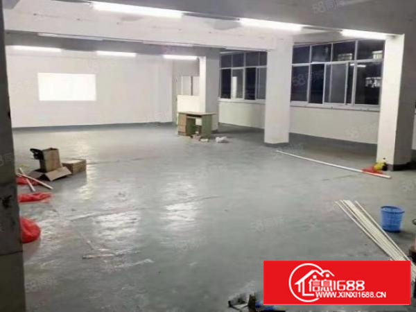 石碣镇工业区小面积标准一楼500方，有现成装修办公室水电齐全