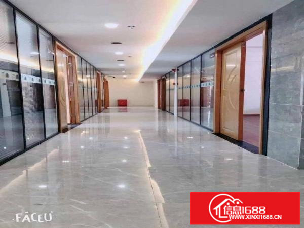 布吉杨美地铁口附近新出楼上300平带精装修红本写字楼出租