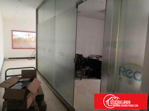 寮步镇西溪大进工业园1500平方工业厂房出租，现成装修