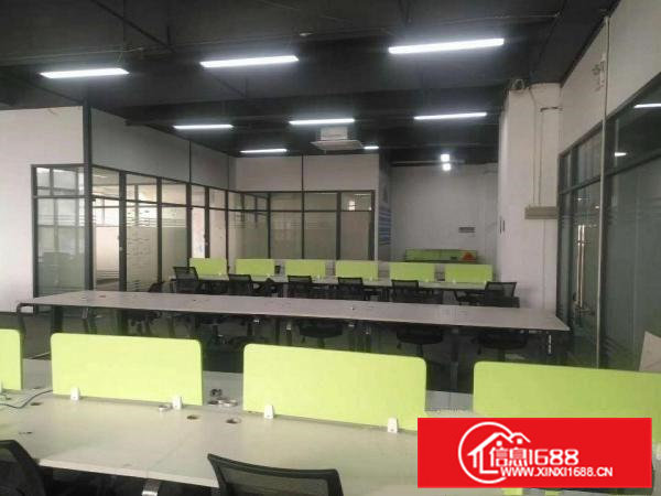 人气旺凤岗车站对面楼上带精装修办公室出租600平方