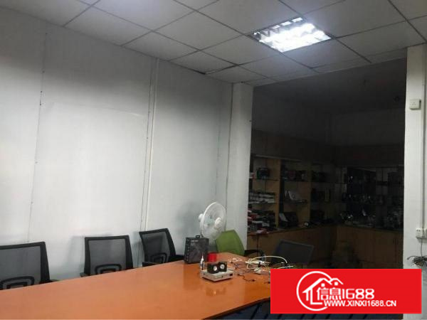 观澜桂花路边超低价16元租1300平整层带装修厂房