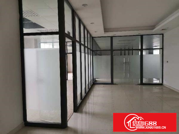 桥头镇科技园内新出办公室出租780平方，现成吊顶装修！