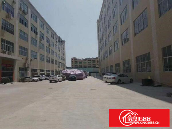 凤岗三联路楼上整层厂房面积5000平，形象非常好