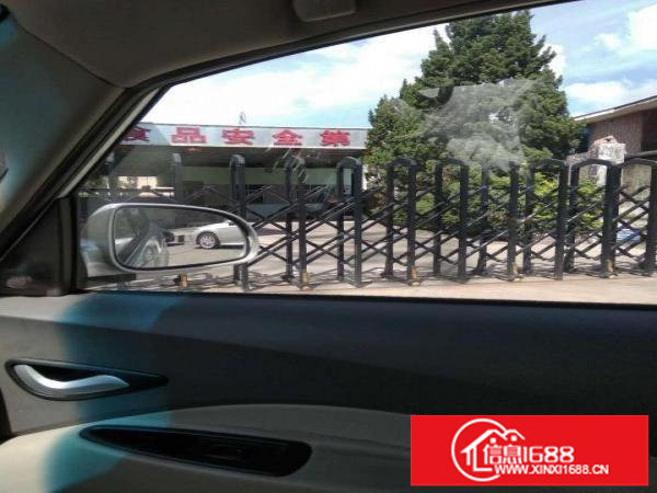 平湖白泥坑现成厂房带冷库出租，适合配送，460平方起租