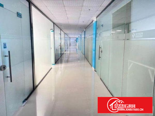 石岩塘头新出楼上285平厂房，水电到位，配超大电梯，无转让费