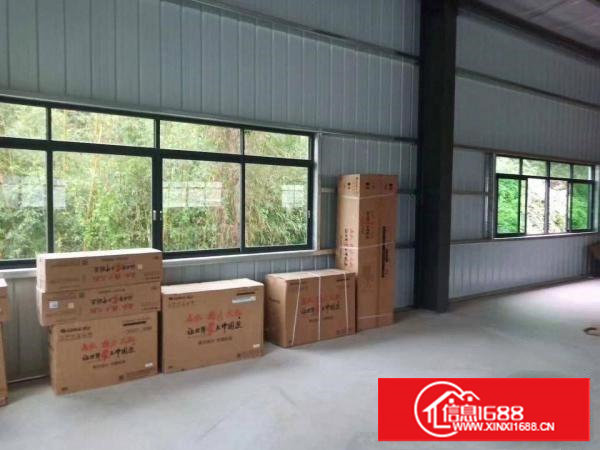 长安新出全新钢构880平厂房出租，靠近山边，接受所有行业