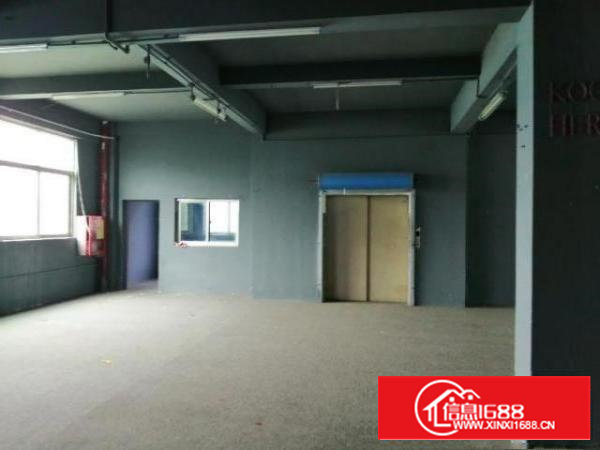 石岩宝石南路主干道旁村委厂房独门独院3920平方，大小可分租