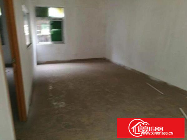 平湖新木新出2楼2600平方厂房急租