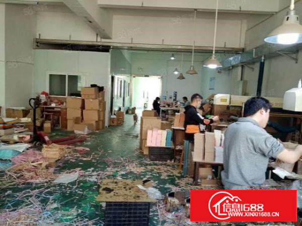 长安沿江高速附近楼上精装修500平方厂房出租，园区空地大