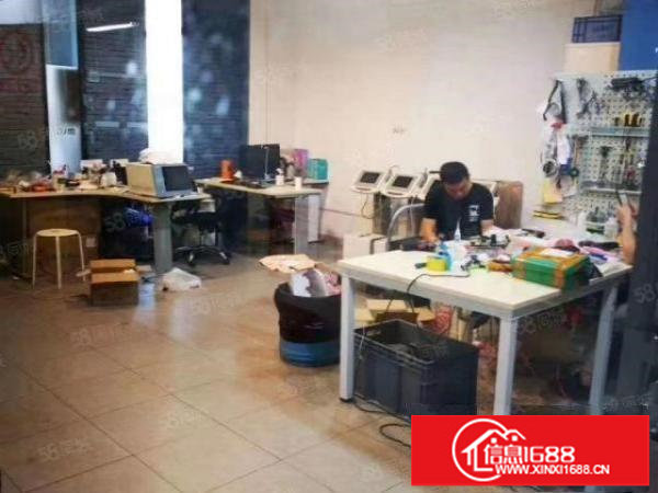 布吉丹竹头高速路口厂房2000平，原房东标准厂房，环境优美