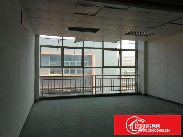坪地高新产业园楼上厂房2000平，精装修吊顶地坪漆