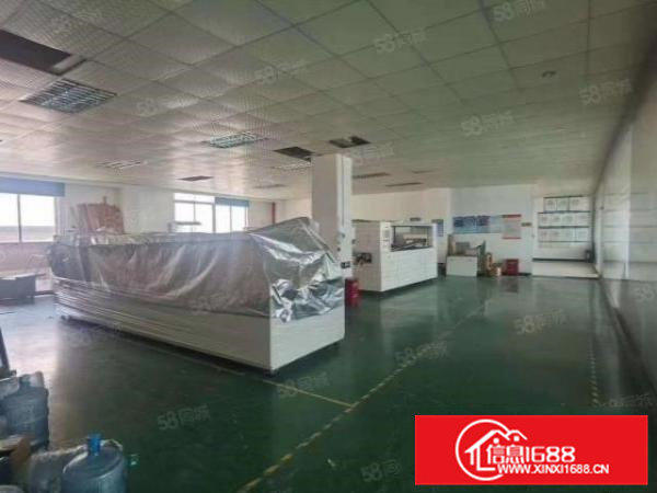 凤岗雁田楼上2000平带精装修厂房出租，拎包入住，可分租。