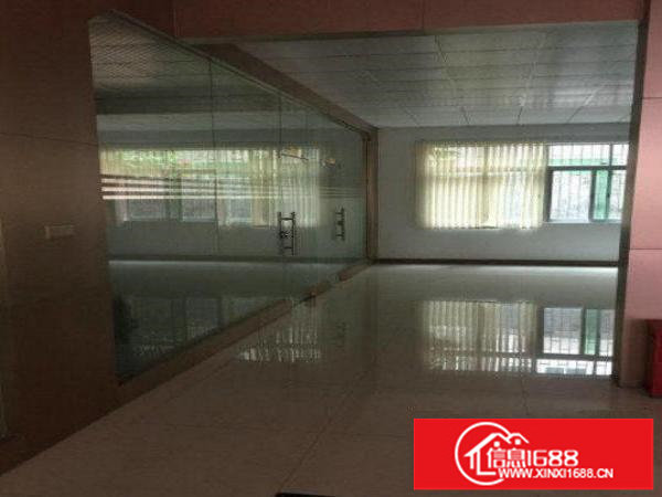 布吉华美工业区1楼600平米，楼高7米