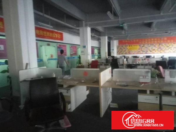 坪山楼上新出带精装修厂房1960平米