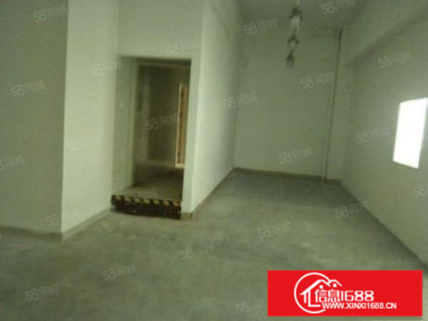 布吉新出1500平标准厂房出租大小可分租园区空地超大