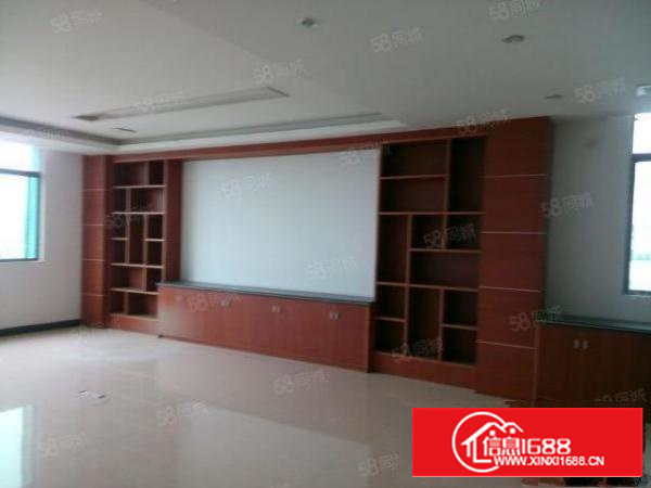 万江工业区一楼地坪漆装修厂房出租1500平方，现成水电办公室