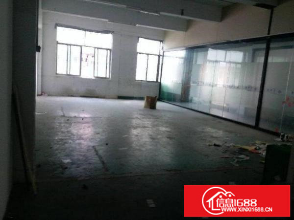 平湖实际面积1800平方带装修无尘车间出租