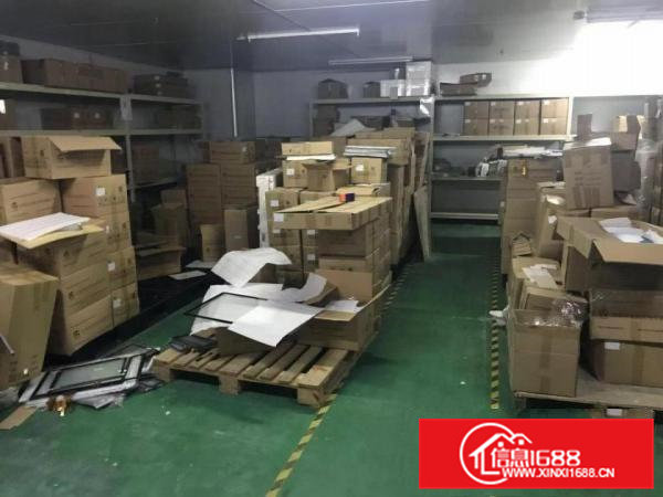 黄江镇北岸村原房东分租一楼无尘车间2300平方，交通方便