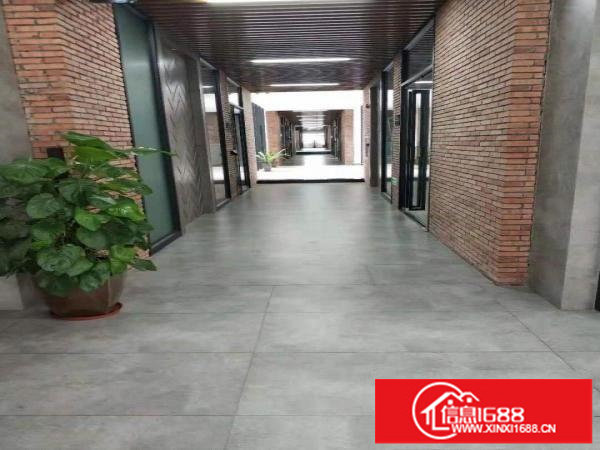 横岗六约社区新出精装修厂房1200平方出租，可拎包入住