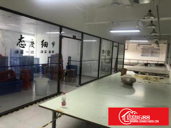 横岗四联地铁口二楼现成服装厂装修价格18