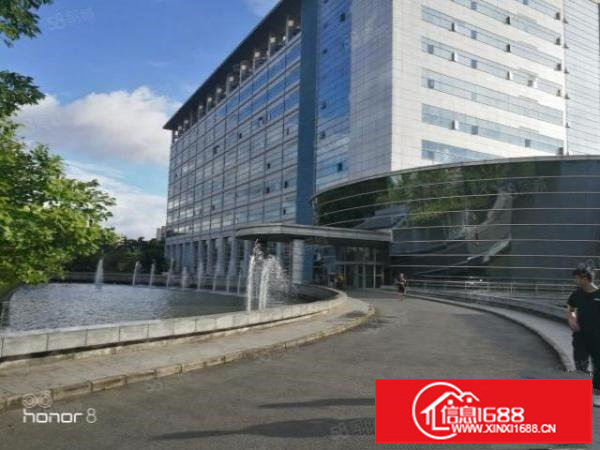 坂田华为地铁口300米单层5000带精装修可分租适合办公研发