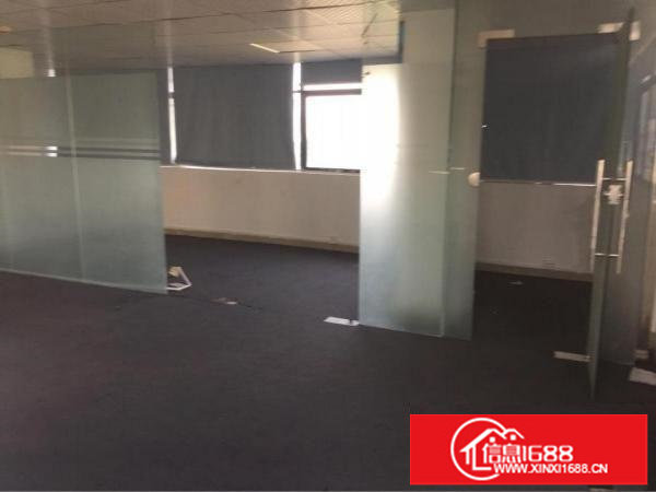 坂田华为一楼带装修1850平方，免转让费可