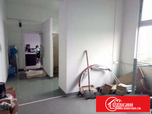 伦教工业区带装修标准厂房560平米出租