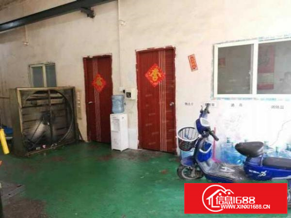 松岗江边社区一楼出租厂房260平，带行车