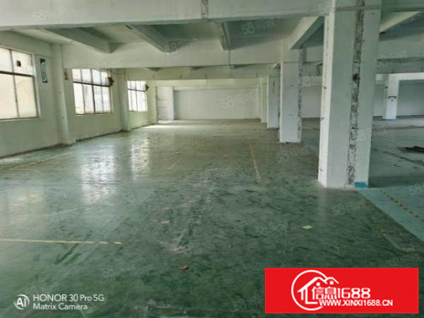 观澜环观南路边上1200平园区精装厂房空地大交通便利。