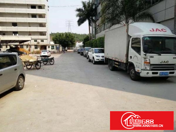 龙岗南联楼上整层2100平带装修厂房出租