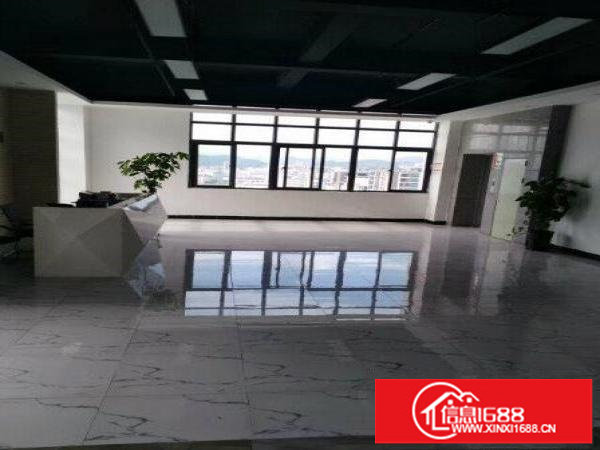 横岗永湖地铁站楼上精装1750平方送精装修厂房