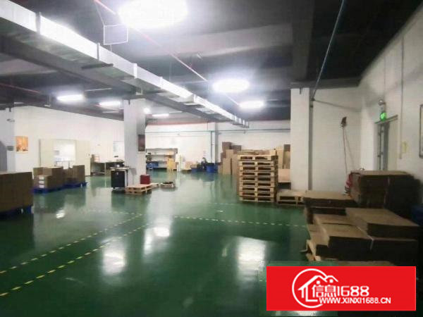 长安沙头轻轨站附近一楼1600平方精装修厂房带地坪漆，带前台