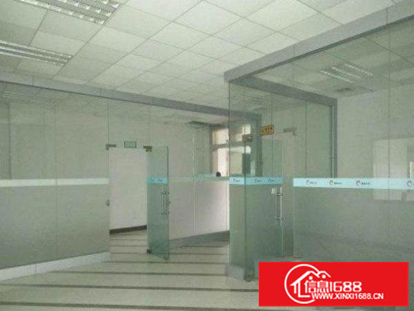 出租龙岗区坂田新空出楼上1200平精装修厂房房东急租