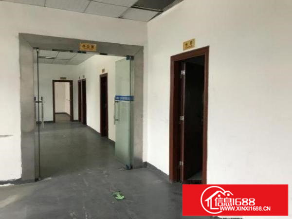 横岗沙荷路二楼眼镜厂带装修1200平厂房出租带办公室卫生间