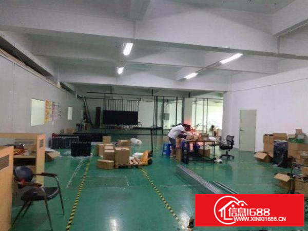 民治地铁口新出3楼1000平带装修适合贸易办公