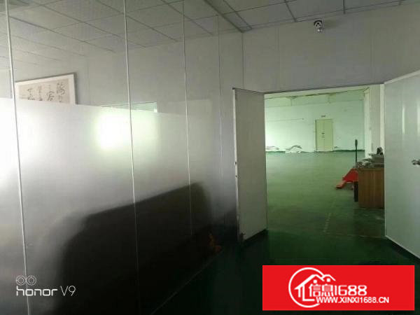 平湖华南城西门带装修二楼500平方厂房出租