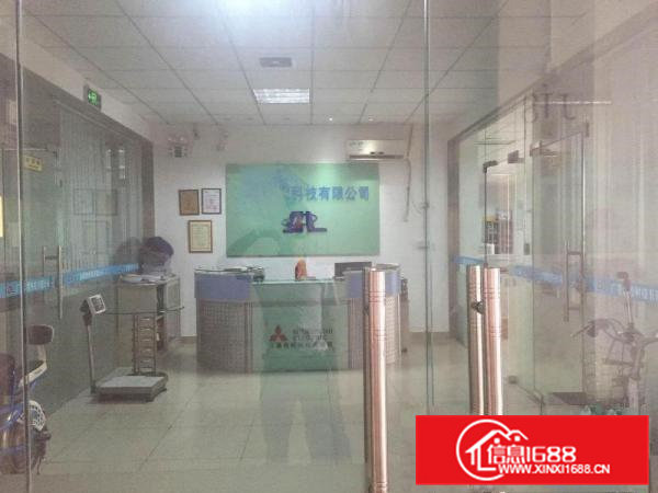 凤岗雁田怡安工业城附近带装修厂房出租860平