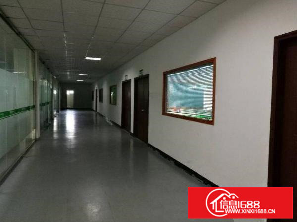 常平镇金美村新空出楼上厂房860平米带装修，水电齐全，位置好