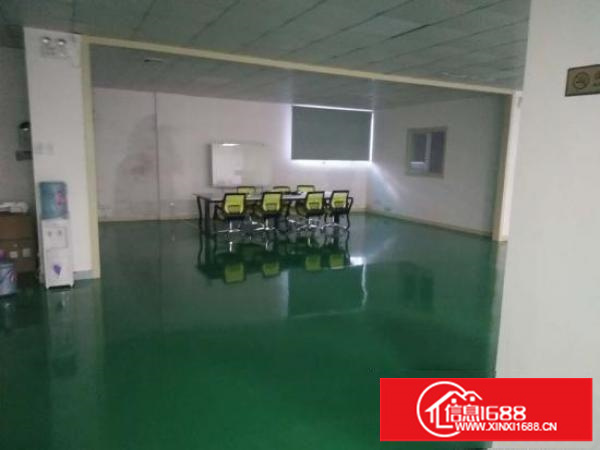横岗地铁站附近新出楼上1600平米厂房出租