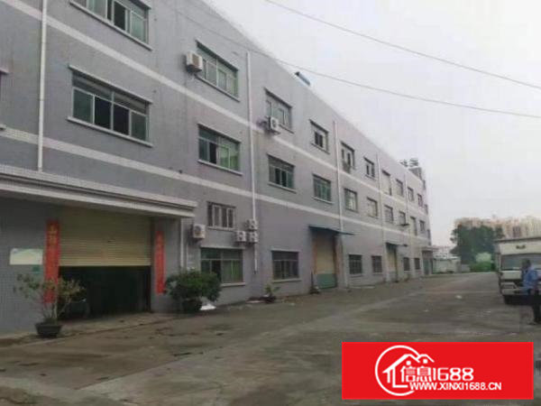 清厦房东直租标准厂房楼上550平出租，九成新，价格优惠