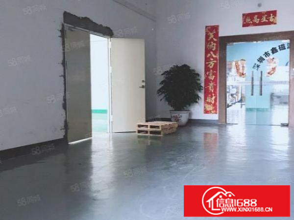 龙岗爱联地铁口厂房出租600平有装修价格带电梯独立卫生间