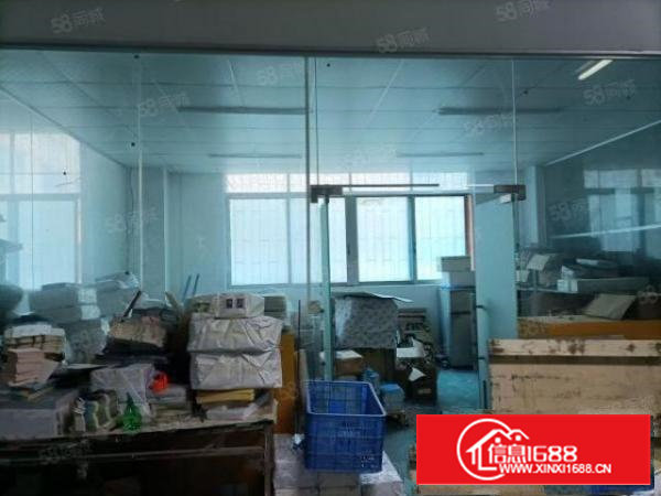 石岩青年路新出一个小面积房子装修，适合服装行业