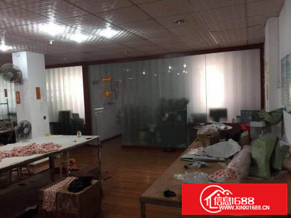 横岗四联原房东整层400平方精装修厂房出租！