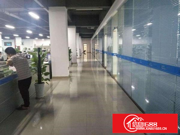 龙岗中心城五联原房东红本独院厂房出租5700平米带豪华装修