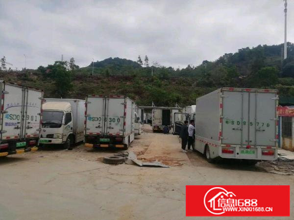 现成充电桩，配电1400千瓦，红本空地，硬化好水泥地