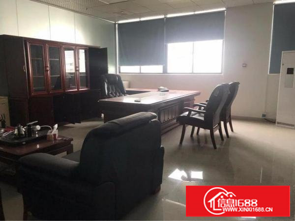 林村挨高速：工业区有800平方米的二楼厂房：有办公室