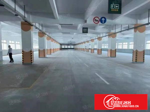 现有重工业厂房出租，楼上3000平方水电齐全，适合各行各业